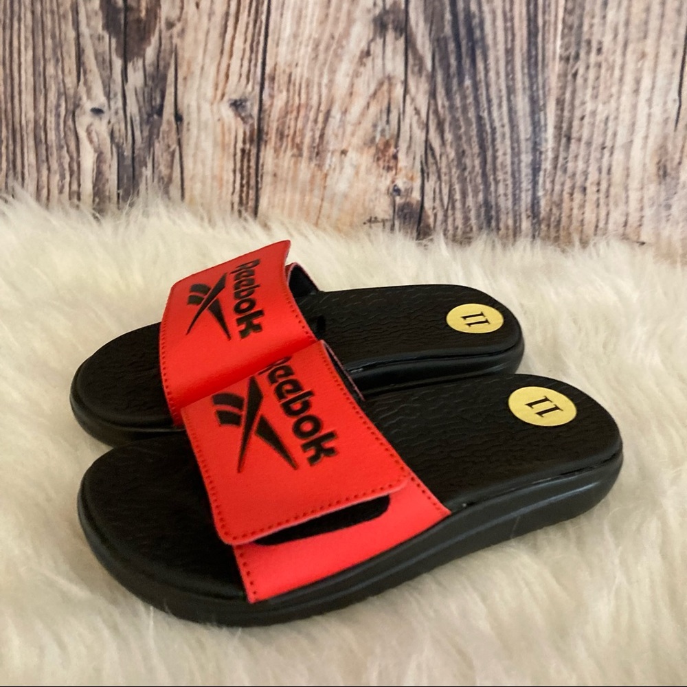 NWT Kids Reebok Slides - Picture 3 of 5